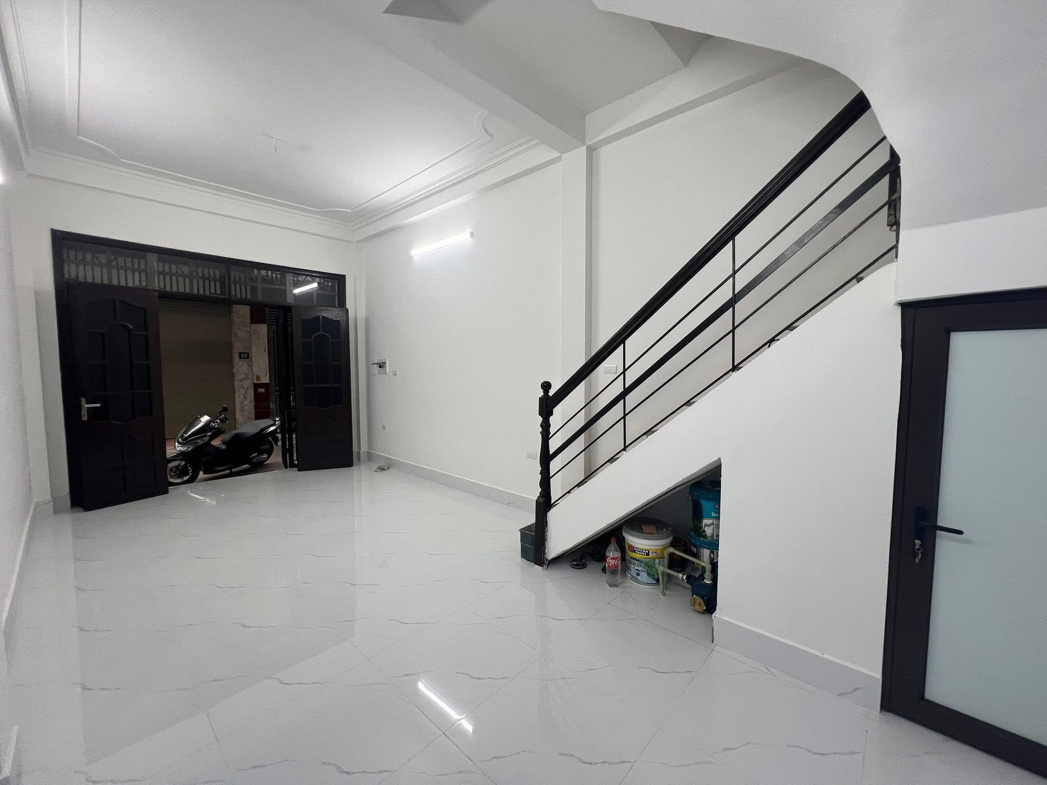 Cho thuê MBKD ngõ ô tô Phố Trung Kinh, 2 tầng x 60m2, 15 Triệu - Spa, Cà Phê, Salon, hàng ăn... - Ảnh chính